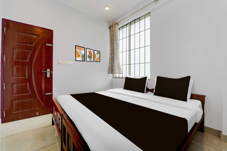 Room 5, Collection O Pukkattupady Aluva East, Ernakulam