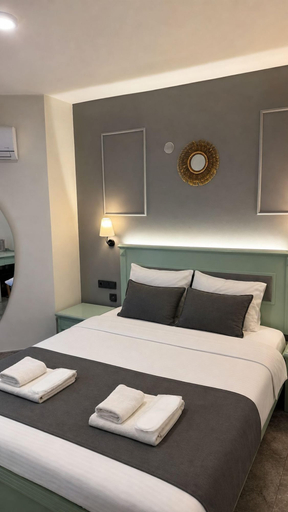 Bedroom 4, Gokova Hotel, Ula