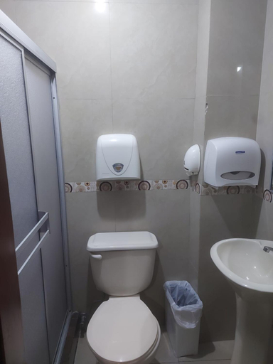 Others 2, Hostal Quisquis, Guayaquil