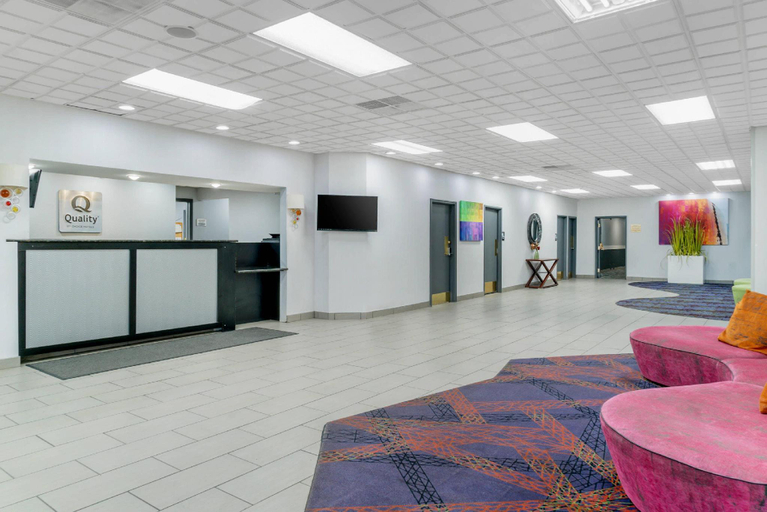 Public Area 2, Quality Inn & Suites Livonia - Detroit, Wayne