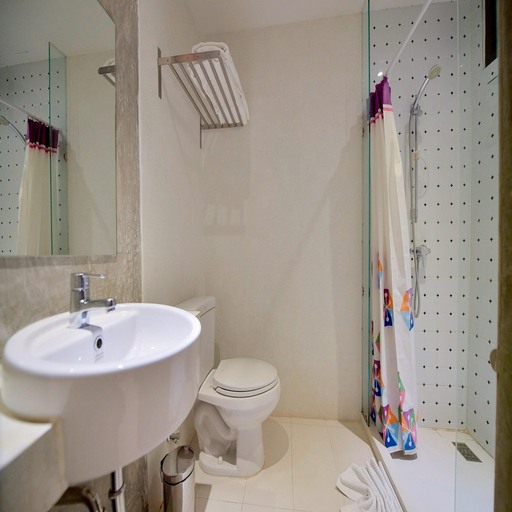 Bathroom, Premier Deluxe Double Chic Comfort Awaits, Khlong San