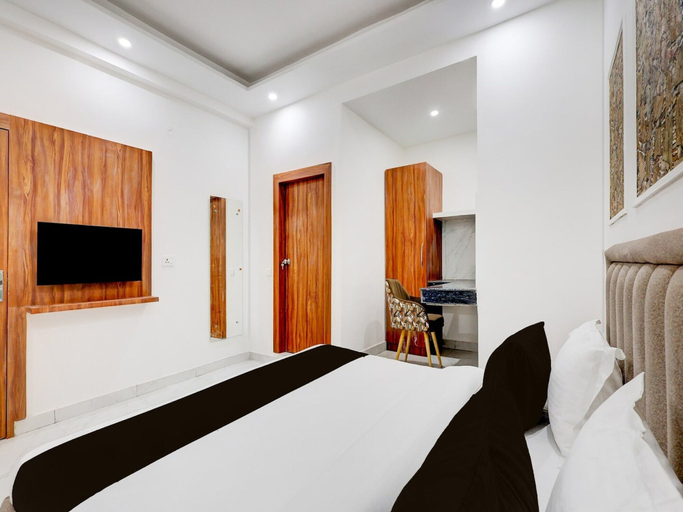 Room 2, Hotel O Sarai Metro Station, Faridabad