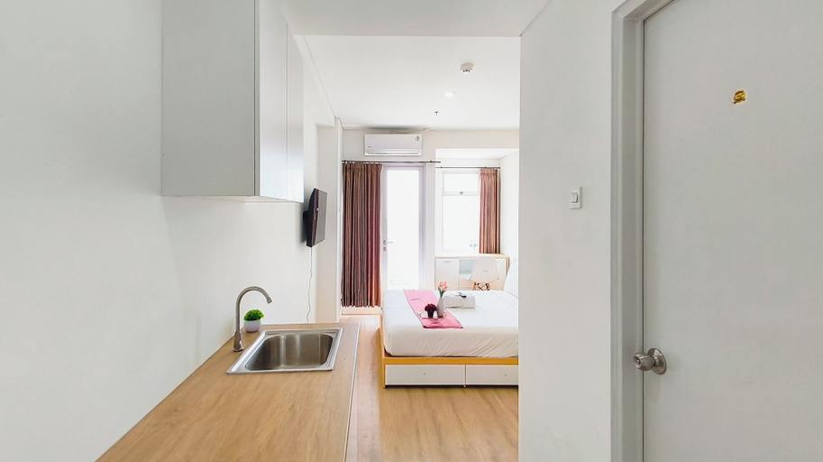 Room 3, Studio Minimalist And Relaxing At Kyo Society Apartment, Surabaya