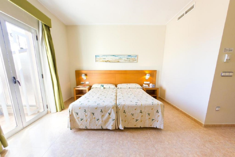 Bedroom 3, Hotel Traina, Murcia
