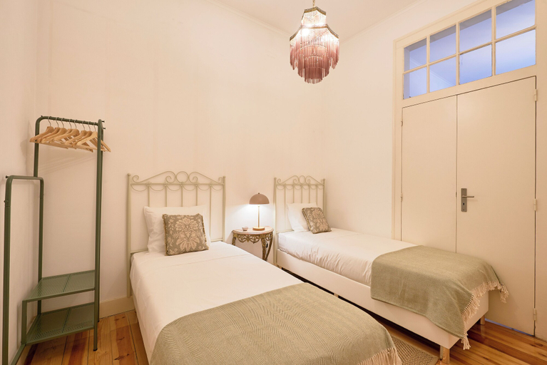 Bedroom 2, Spacious Apartment In The Perfect Lisbon Location, By Timecooler, Lisbon