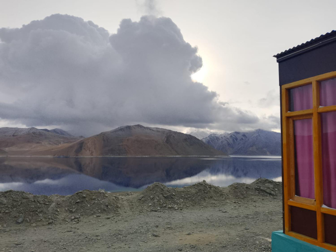 Others 3, snow land wooden cottage, Leh