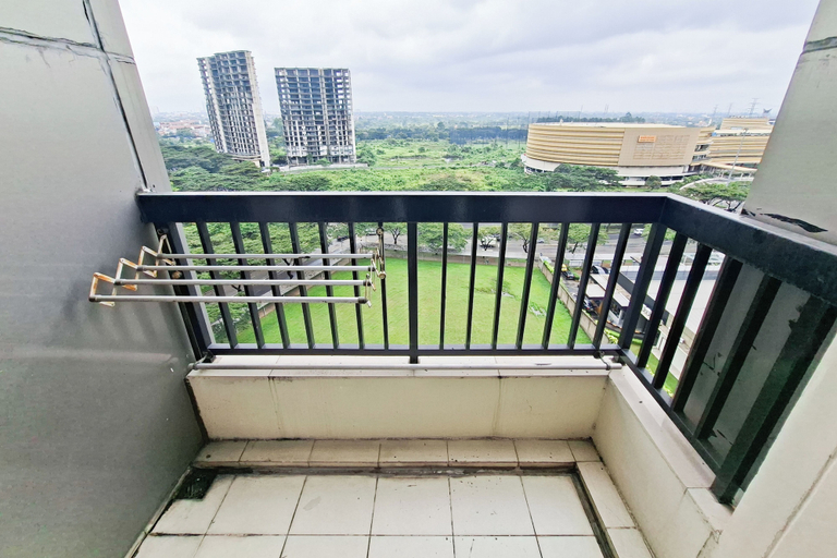 Balcony view, Cozy Living 1Br Apartment At Silkwood Residence, Tangerang