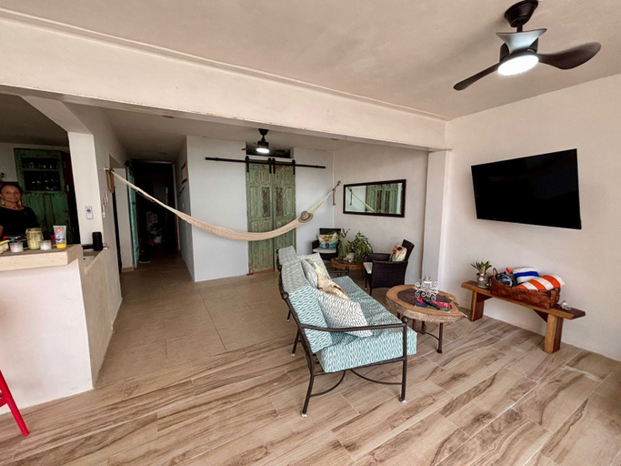 Living area 3, Casa Coral, Progreso
