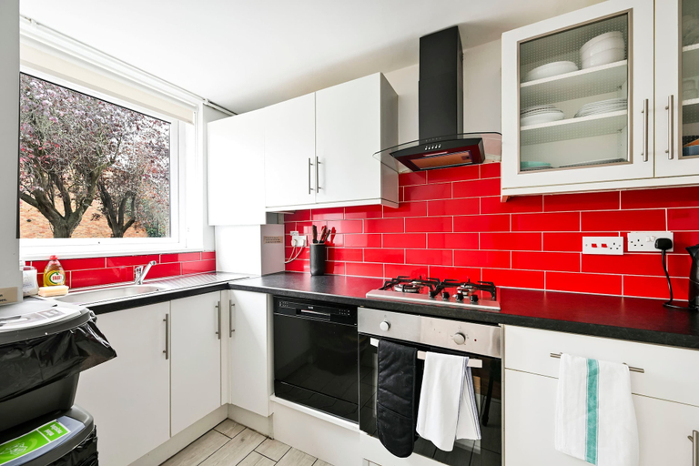 Room 4, Spacious 5-bedroom Family Home in Greenwhich, London