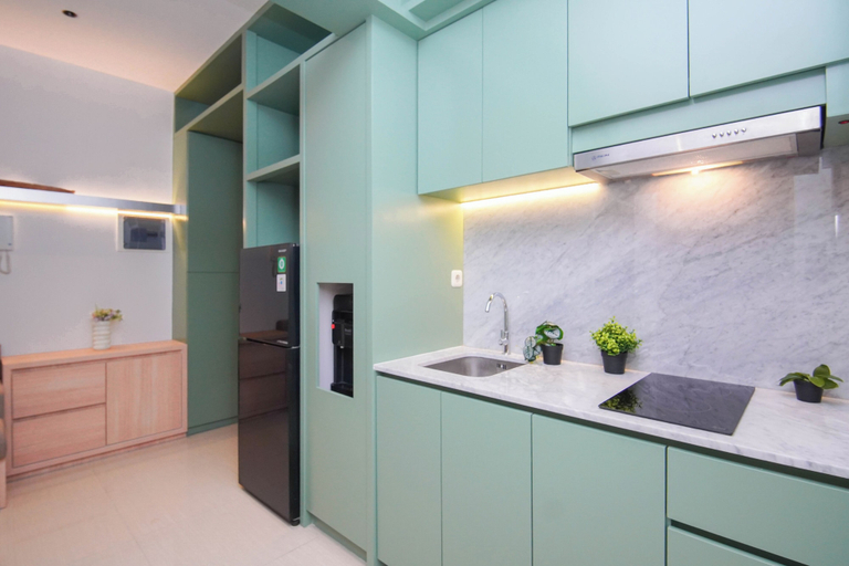 Private kitchen 3, Calm And Restful 1Br At Ciputra World 2 Apartment, Jakarta Selatan