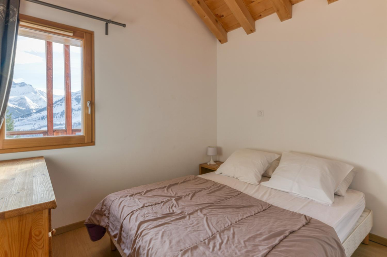 Bedroom 3, Chalet Arvina, Savoie