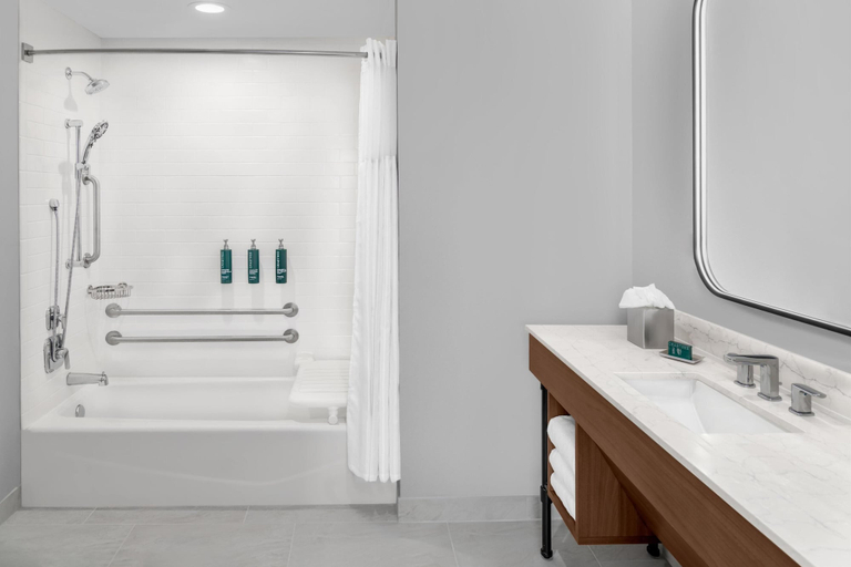 Bathroom 5, DoubleTree by Hilton Midland West Loop I-250, Midland