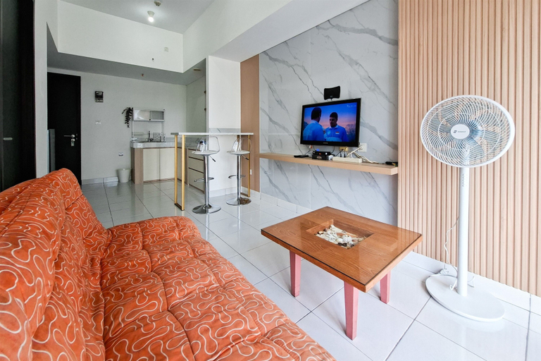 Living room 4, Lavish White 1Br At Casa De Parco Apartment, Tangerang
