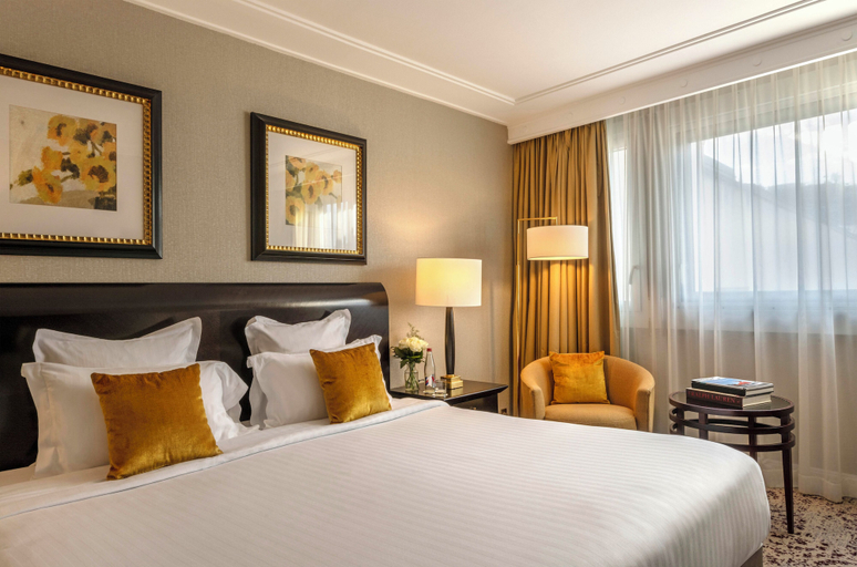 Bedroom 2, Warwick Paris Champs-Elysées, Paris