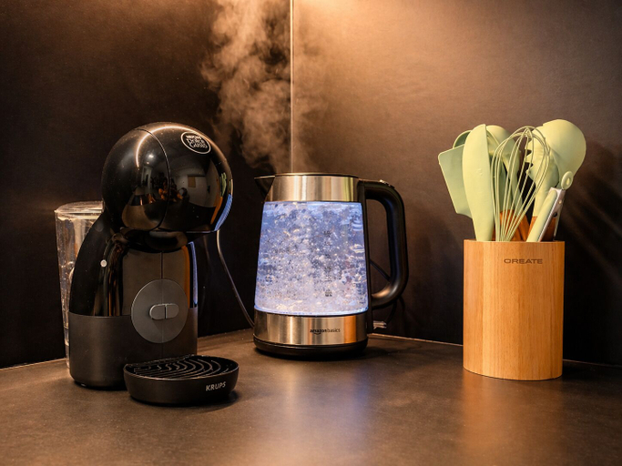 Coffee and/or coffee maker 3, Miriam DozZze, Madrid