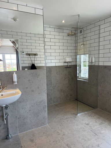 Bathroom 5, Hotel de Ville, Gribskov