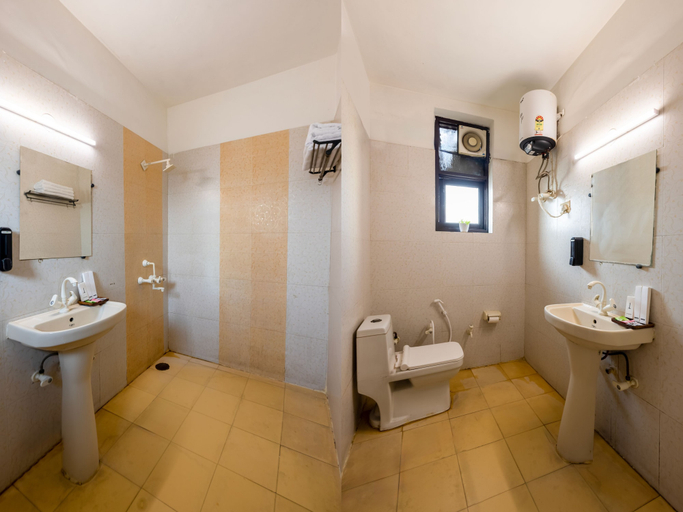 Bathroom 4, Hotel Diamond Stay by ASPL, Gautam Buddha Nagar