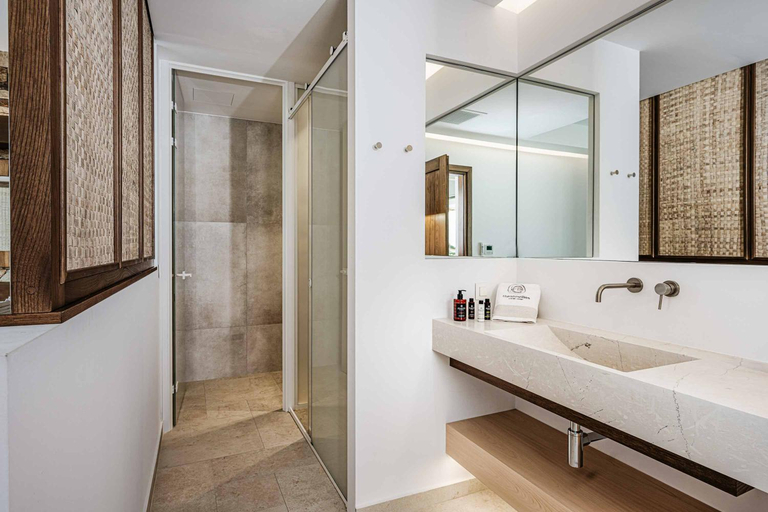 Bathroom 3, Aurora Thesan, Ionian Islands