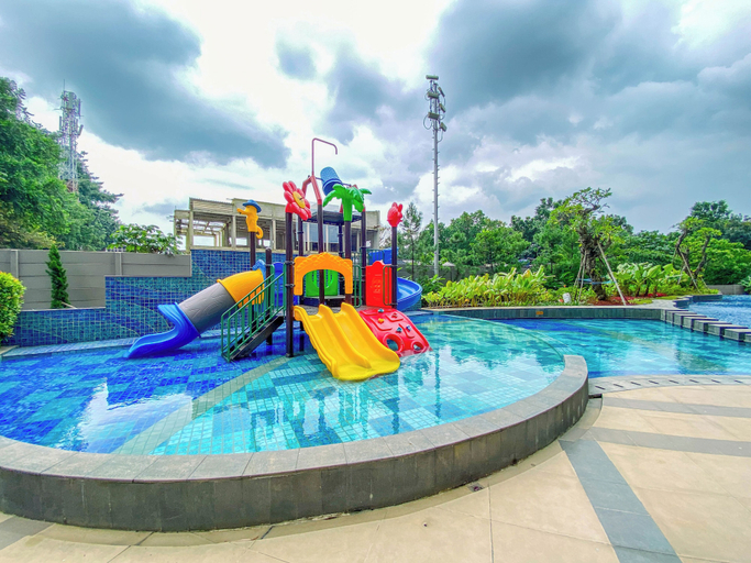 Children's pool, 2 Pax Practical Studio At Transpark Cibubur Apartment, Depok