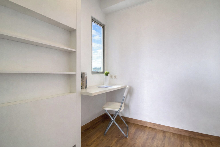 Room 5, Lavish White 1Br With Working Room At Pakubuwono Terrace Apartment, Jakarta Selatan