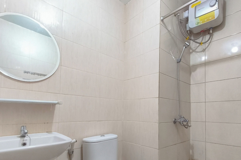 Bathroom 3, Spacious And Cozy 2Br At Tamansari Prospero Sidoarjo Apartment, Sidoarjo