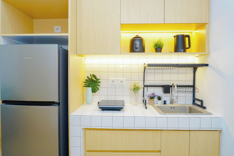 Private kitchen 3, Compact Wooden Accents 3Br At Pollux Chadstone Apartment, Cikarang