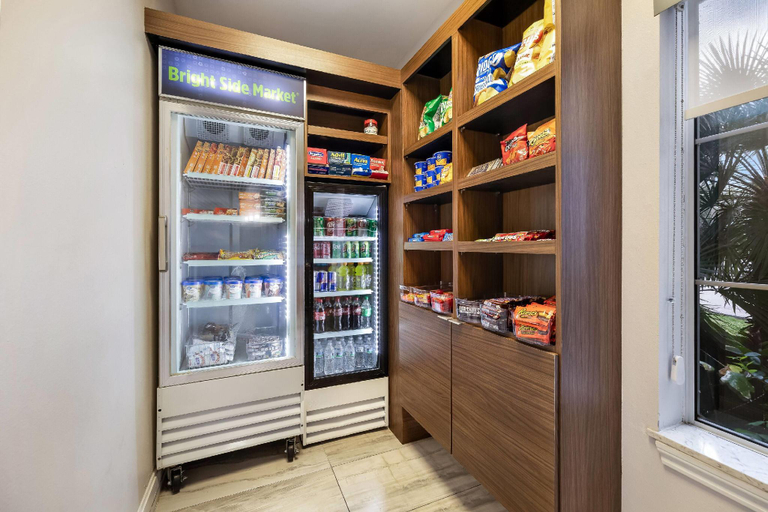 Food & Drinks 5, La Quinta Inn & Suites by Wyndham Alvin, Brazoria