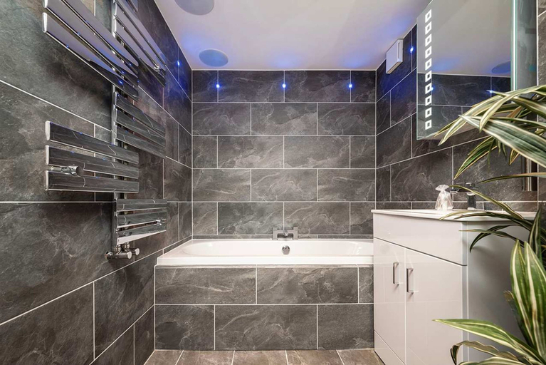Room 2, Luxury Chelsea Flat Near Museums, London