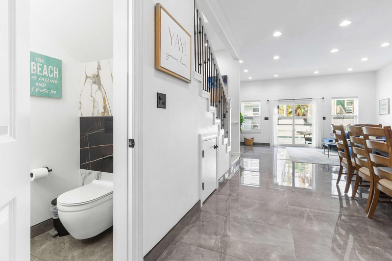 Bathroom, Upstay: Island Retreat w Private Pool & Bay View, Cameron