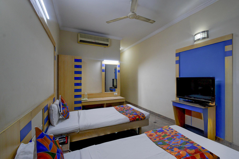 Bedroom 5, FabHotel Raj Inn - Nr. KIMS - Sunshine Hospitals, Begumpet, Hyderabad