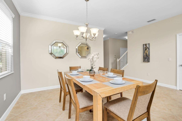 3, Spacious Family Home w Pool, Hot Tub & BBQ, Osceola