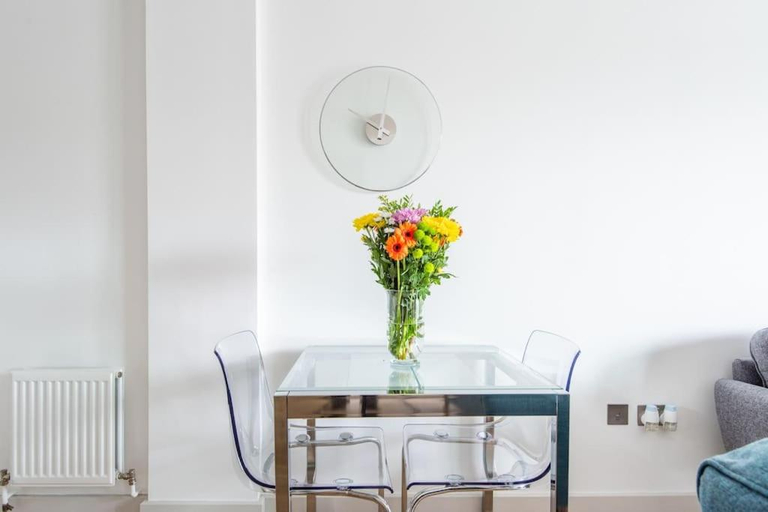 4, Beautiful 1 Bedroom Apartment with parking in Gloucester Docks, Gloucestershire
