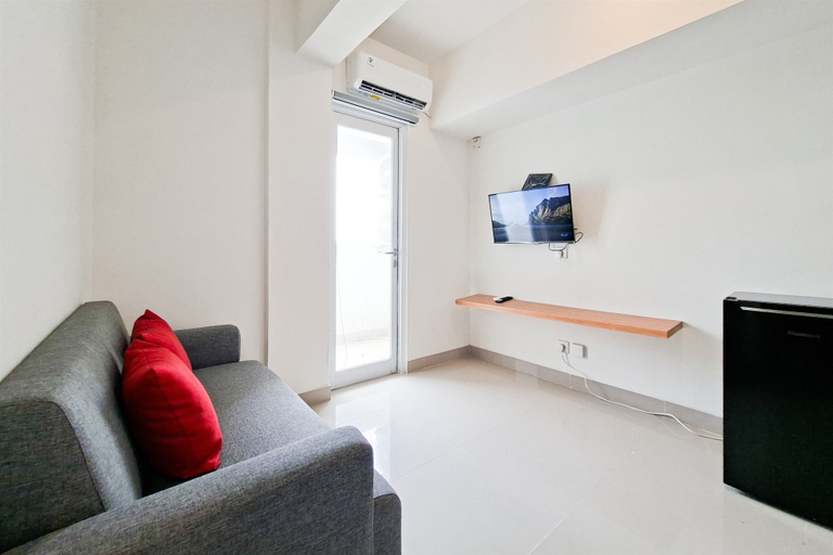 Living area 2, Restful 1Br For 2 Pax With City View At Cisauk Point Apartment, Tangerang Selatan