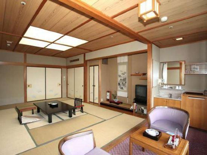 Bedroom 4, Hagi Kanko Hotel, Hagi