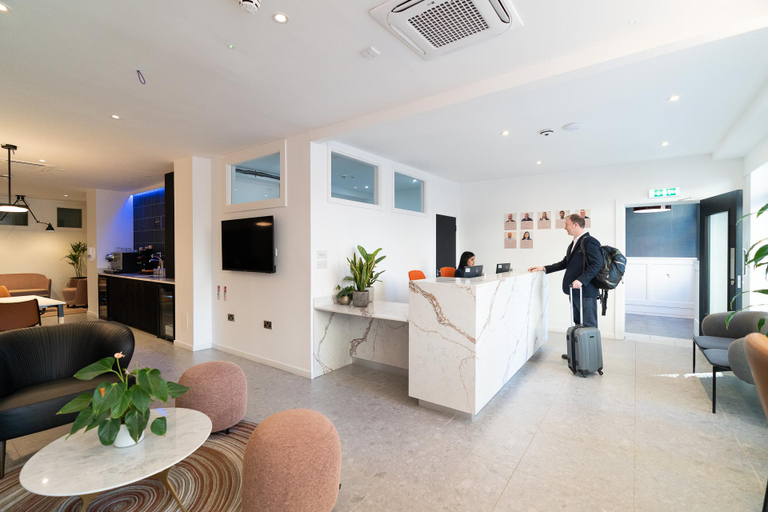 Public Area, PREMIER SUITES Edinburgh Fountain Court, Edinburgh