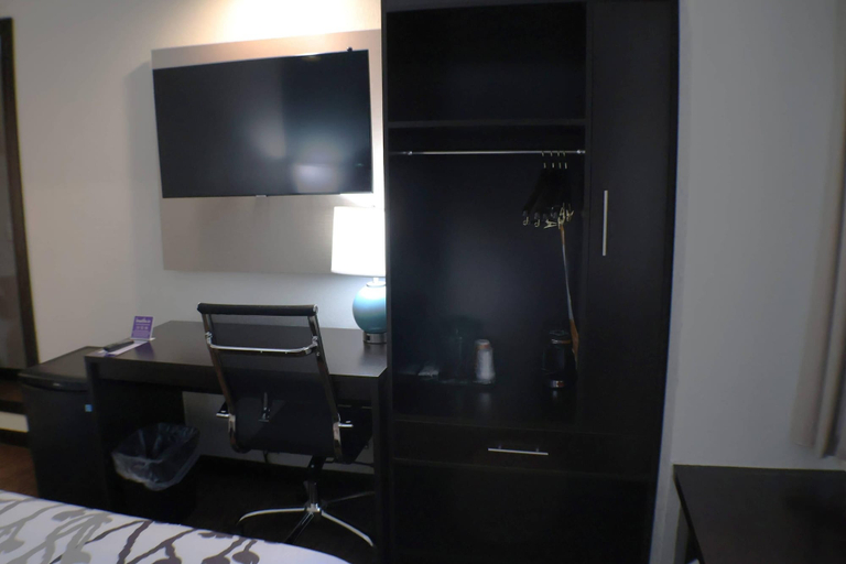 Bedroom 4, Sleep Inn Marion - Cedar Rapids, Linn