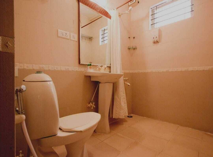 Bathroom 4, New Crescent Citadel, Bangalore