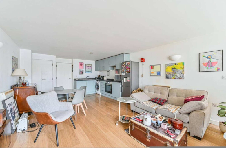 Room 3, Comfortable 1 bed Near Deptford Station, London