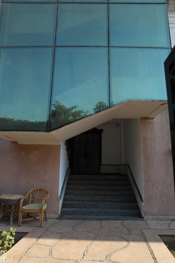 Others 5, Munir’s residence, New Cairo City