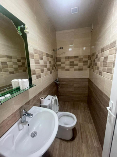 Bathroom 3, Argopalace, Tskaltubo