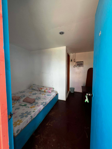 Bedroom, Scott's Seaview Resort, Danao City