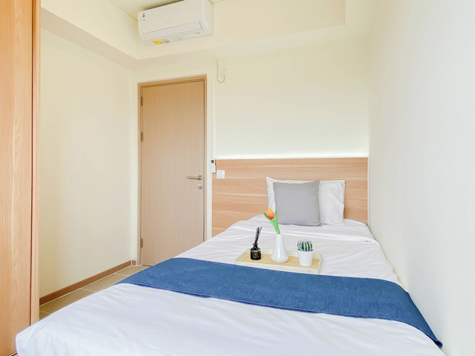 Room 2, Cozy And Roomy 3Br At Apartment Meikarta District 1, Cikarang