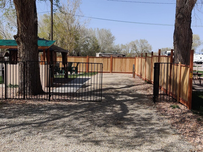 Property grounds 4, Cedar City RV Resort, Iron
