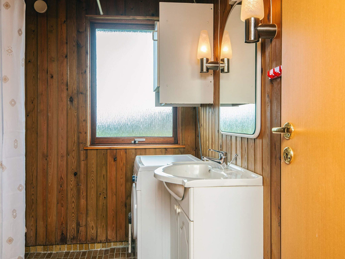 Bathroom 3, 5 Person Holiday Home in Juelsminde, Hedensted