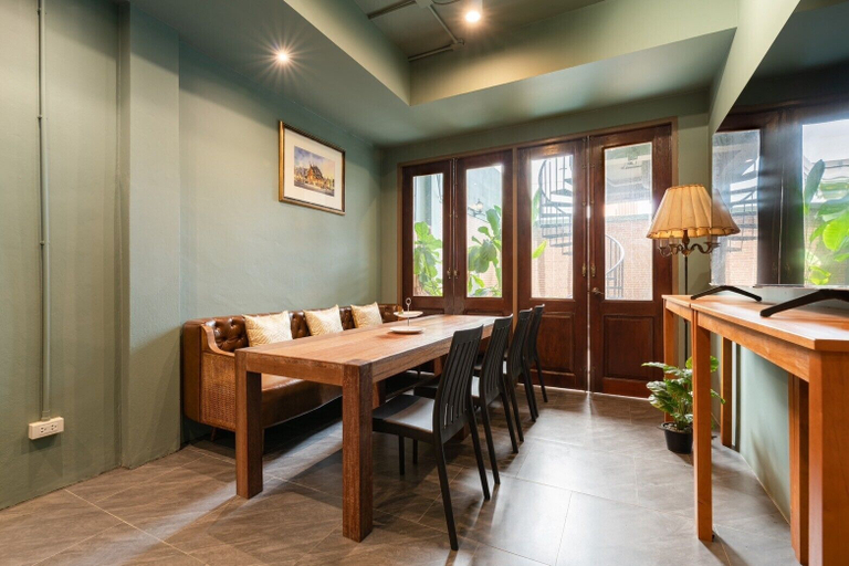 Dining 3, Baan La-Or Heritage Suite, Bang Rak