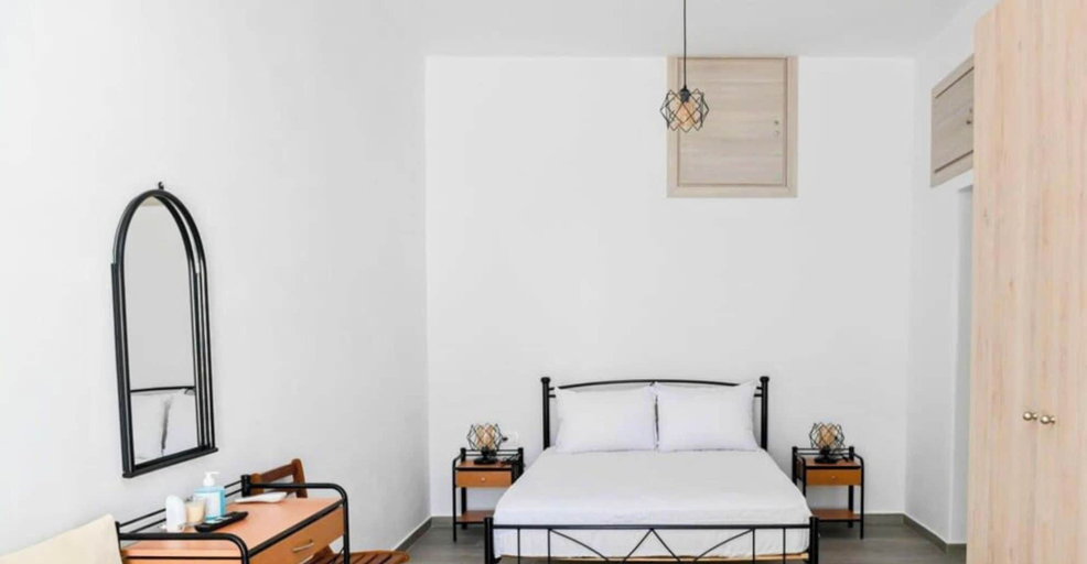 Room 4, Black Sand Santorini Studio, South Aegean