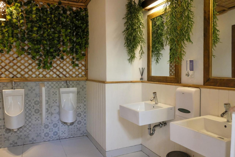 Bathroom 3, Le Pirate Gili Meno - Adults Only, Lombok