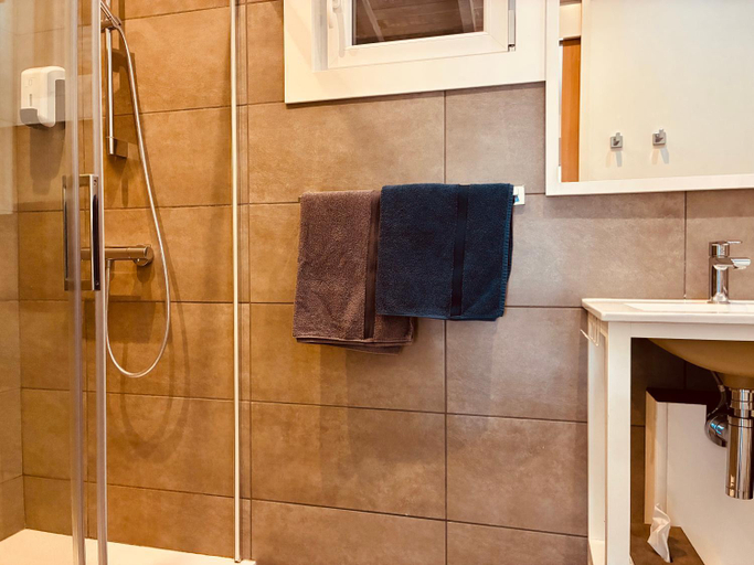 Bathroom 3, Au ciel etoile, Gard