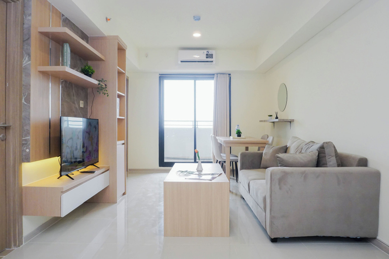 Living room 4, Neat 3Br For 4 Pax At Meikarta District 2 Apartment, Cikarang