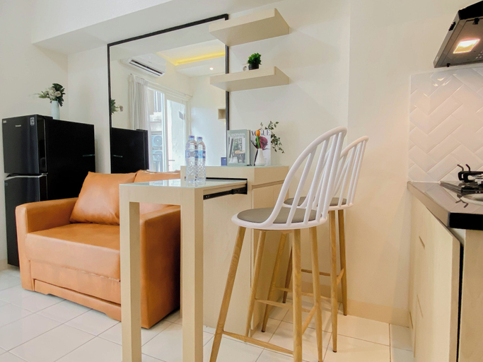 Living area 4, Practical 2Br For 4 Pax At Podomoro Golf View Apartment, Bogor